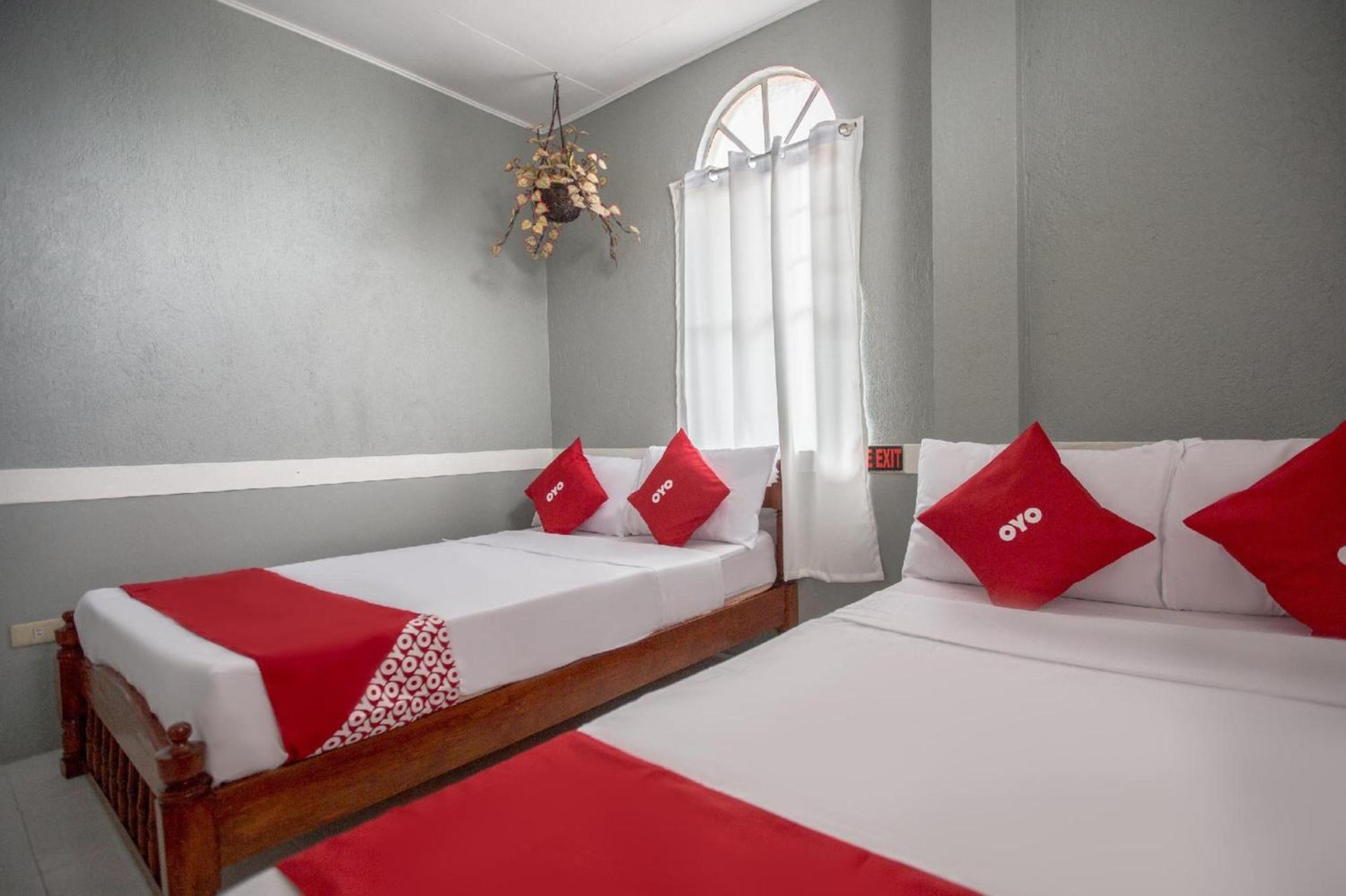 Oyo 588 Sunrock Resort Антиполо Экстерьер фото